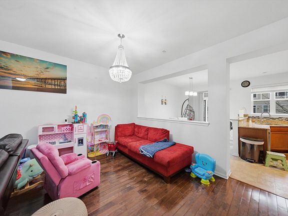 4th image of 1116 Tuscany Dr