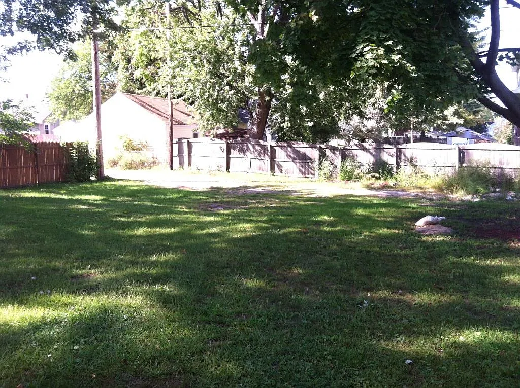 3 bed, 1070 sqft, $1,300 — Photo 4