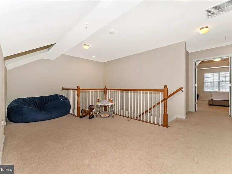 23200 Shaws Tavern Ct — Photo 20