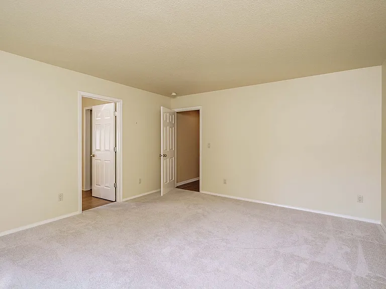 505 NW 90th St — Photo 37