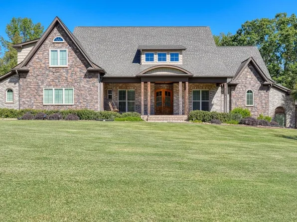 235 Hammett Rd, Wellford, SC 29385