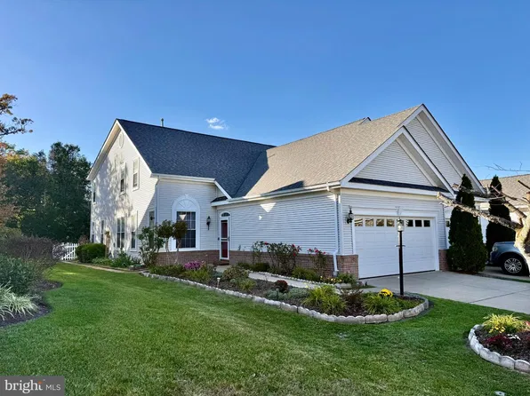 6934 Walnut Hill Dr, Gainesville, VA 20155