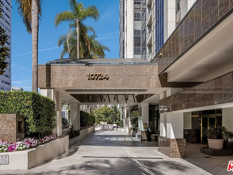 10724 Wilshire Blvd #712 — Photo 2
