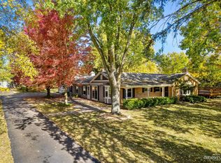 42W270 Keslinger Rd, Elburn, IL 60119