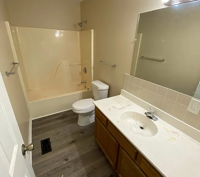 900 N Barton St #2 — Photo 13