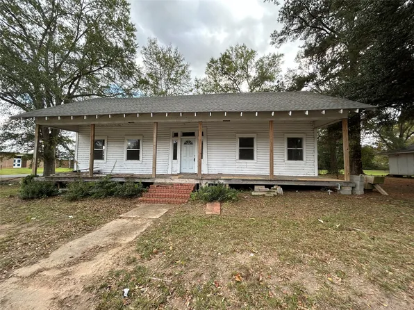 827 Carroll St, Coushatta, LA 71019