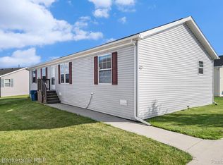 5248 Sheffield Dr, Holly, MI