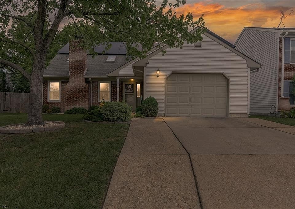 1st image of 921 Fairborn Cir