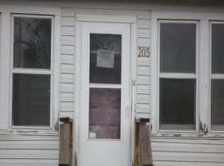 203 E Washington St, Gardner, IL 60424
