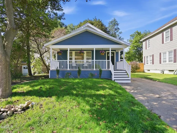11 Allengate Ave, Pittsfield, MA 01201