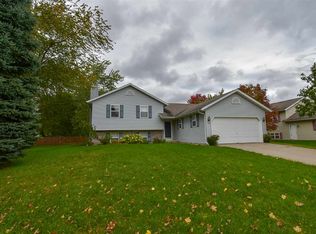 525 Landover Dr, Oregon, WI 53575