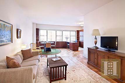 2nd image of 360 E 72nd St APT A1007
