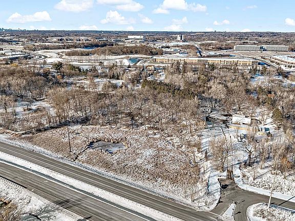 3rd image of 3400 Highway 55