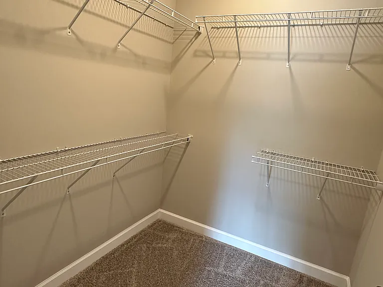 1409 Brook Hill Dr — Photo 10