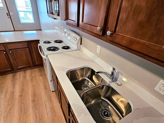 2nd image of 102 Benton St N #112