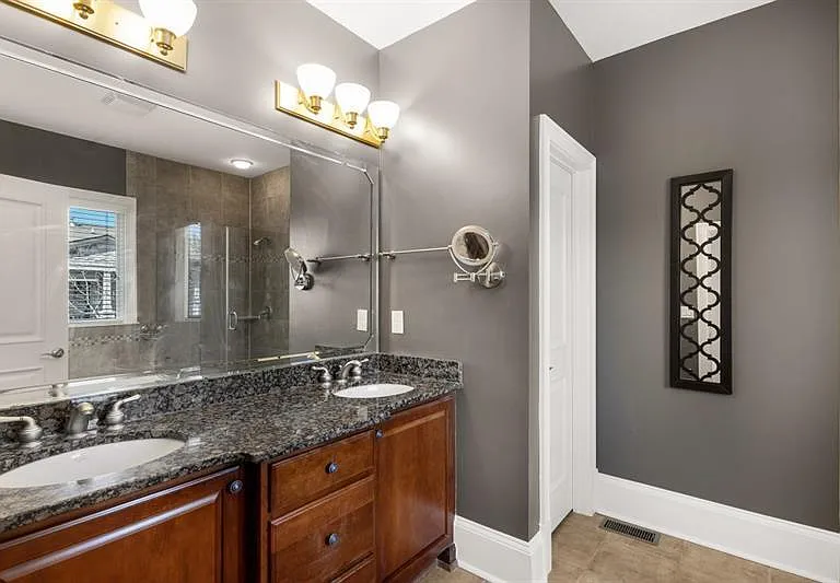 395 Laurent St NW #5 — Photo 23