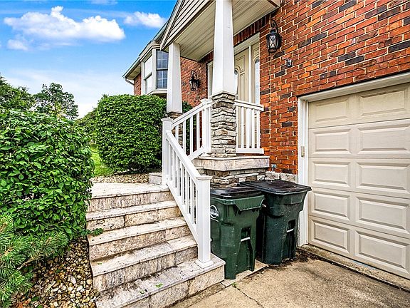 4th image of 1830 Ashley Dr