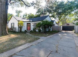 227 N Edgemoor Dr, Wichita, KS 67208