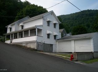 526 2nd St, Renovo, PA 17764
