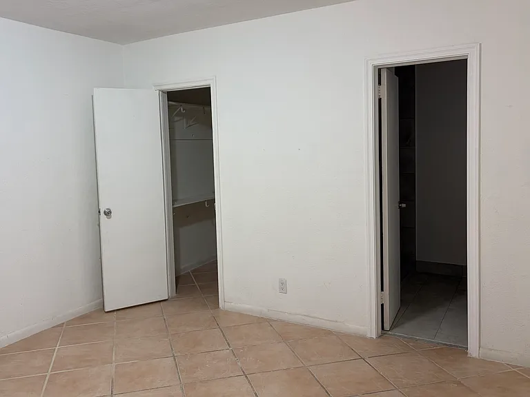 146 NE 1st Ave #148 — Photo 5