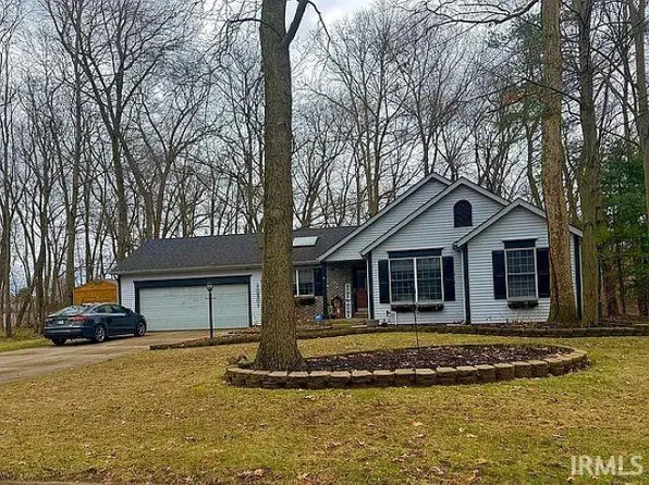 51970 Trenton Woods Dr, Granger, IN 46530