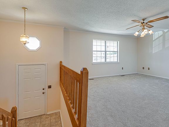 3rd image of 2720 Autumn Chase Dr