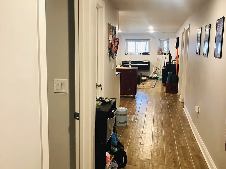 1440 W Olive Ave — Photo 2