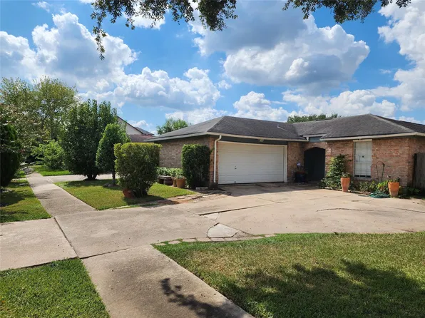 7210 Autumn Grove Dr, Houston, TX 77072