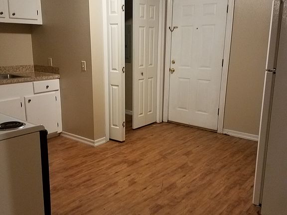 2nd image of 1871 Esther Dr APT 2
