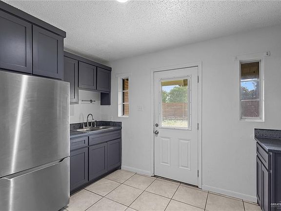 4th image of 625 N 43rd St
