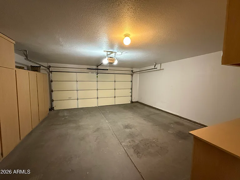 1253 N Spire Ct — Photo 45