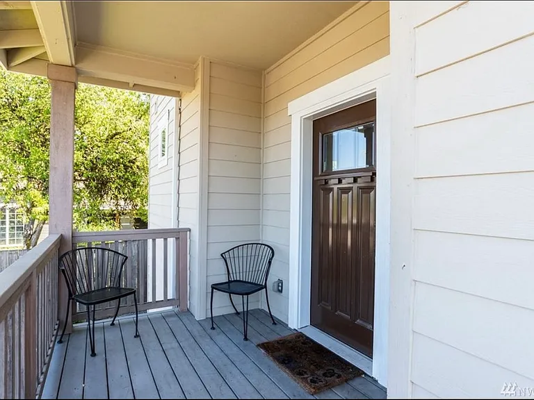 1119 N Waugh Rd — Photo 3