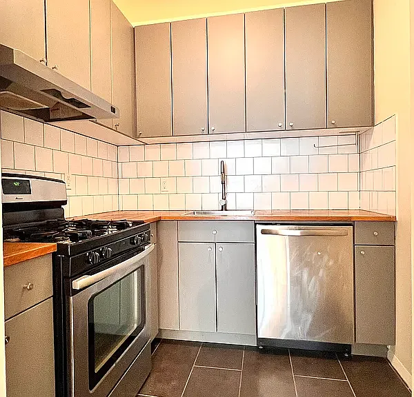 230 W 116th St #3B — Photo 7
