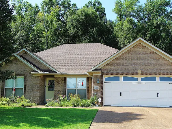 27 Reflection Cv, Jackson, TN 38305