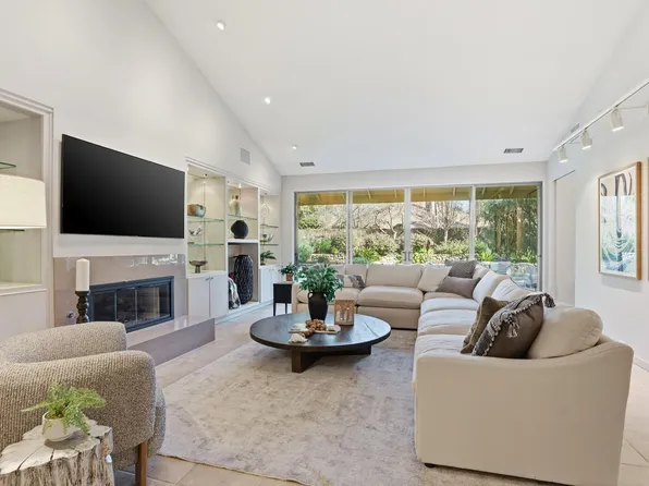 1957 Empire Oaks Ct, Gold River, CA 95670