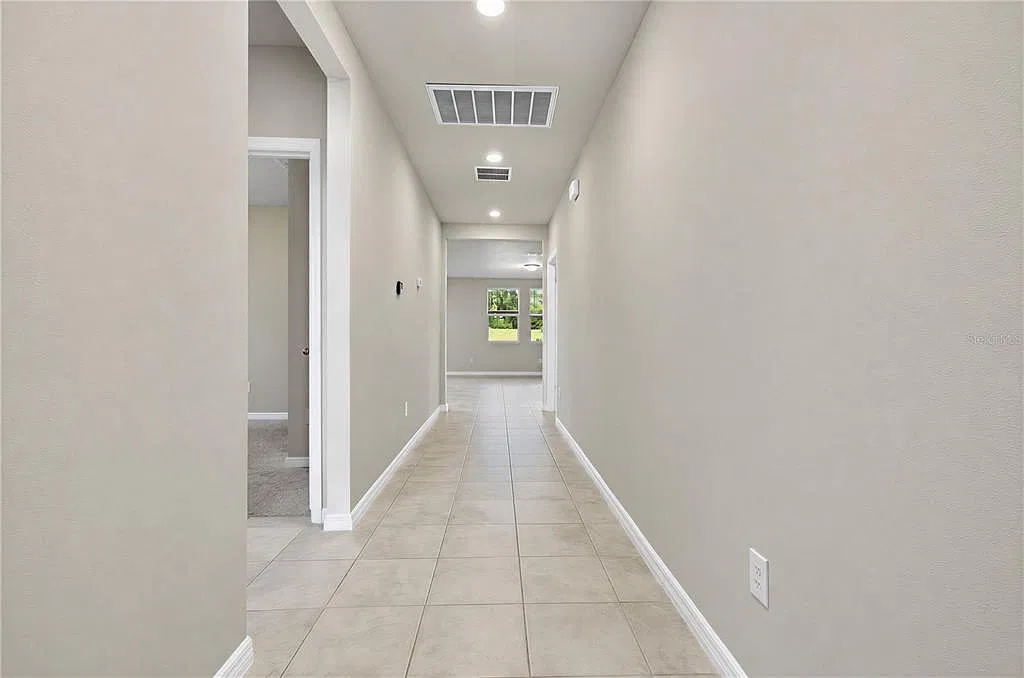 3 bed, 2.0 bath, 1506 sqft, $2,300 — Photo 3