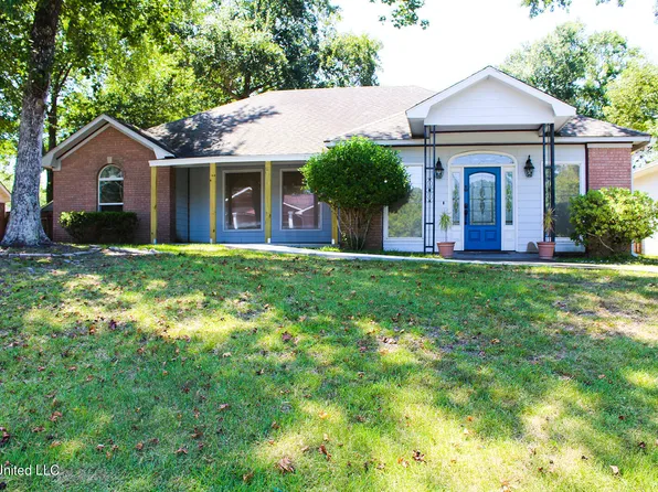 6741 Riviera Dr, Biloxi, MS 39532
