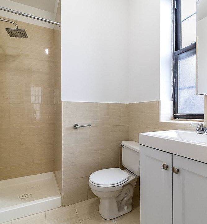1st image of 341 W 45th St APT 613