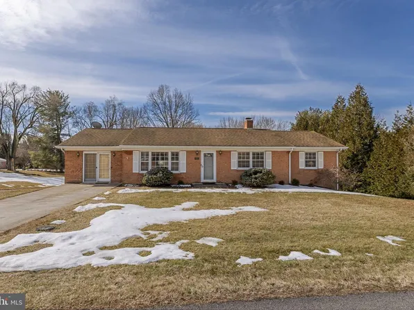 623 W Spring St, Woodstock, VA 22664