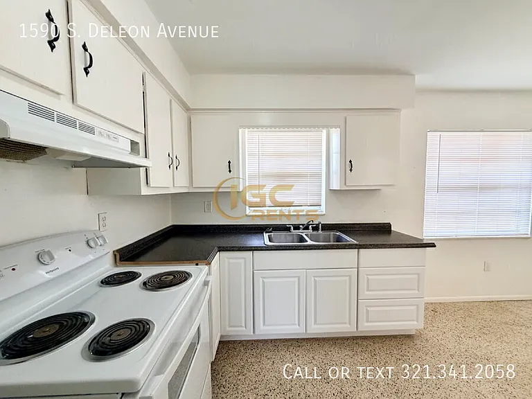 1590 S Deleon Ave — Photo 14