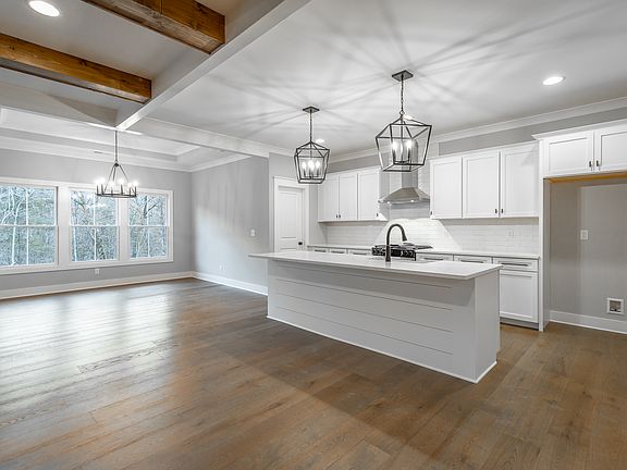 7th image of this home
