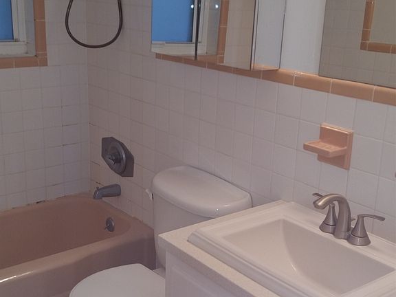 3rd image of 2014 NE 18th St APT 4