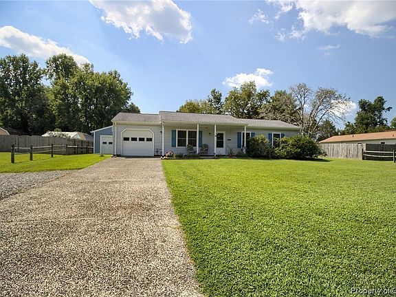 3rd image of 6740 Cedar Lake Dr