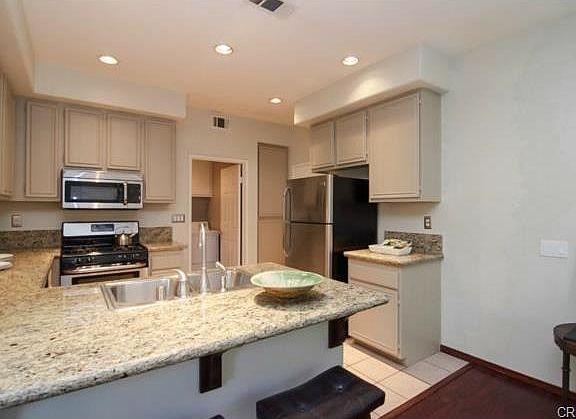 2nd image of 35 Promontory Park