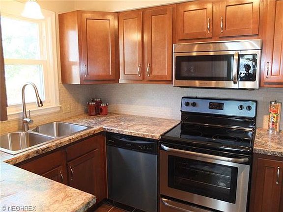 4th image of 2305 25th St