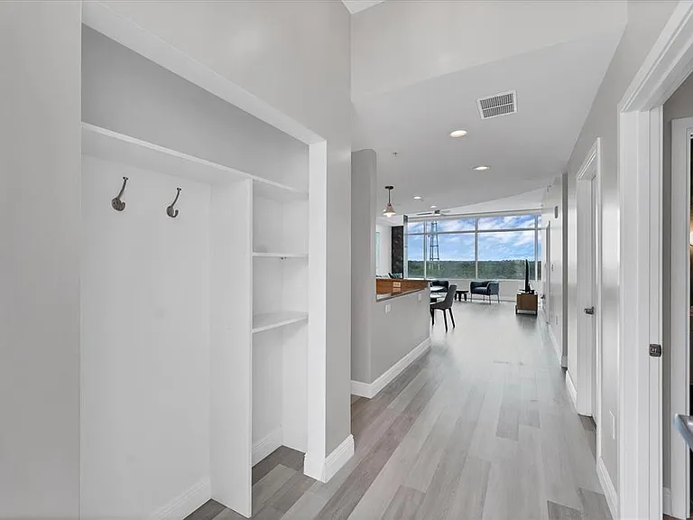 525 E Jackson St #705 — Photo 5