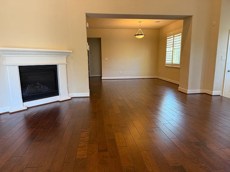 655 Heligan Ln — Photo 7