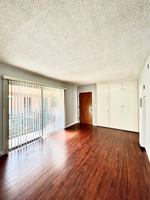 1st image of 3002 Honolulu Ave #17