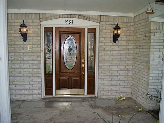 FRONT PORCH ELEVATION