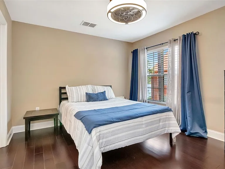 9130 Lake Chase Island Way #9130 — Photo 15